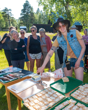 Kääjk jobbar på Bok & Vandring