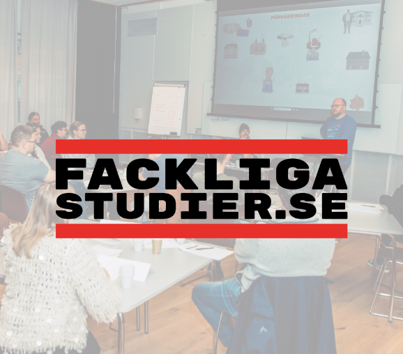 Bild från en Medlem i facket utbildning med deltagare som lyssnar till två handledare som föreläser